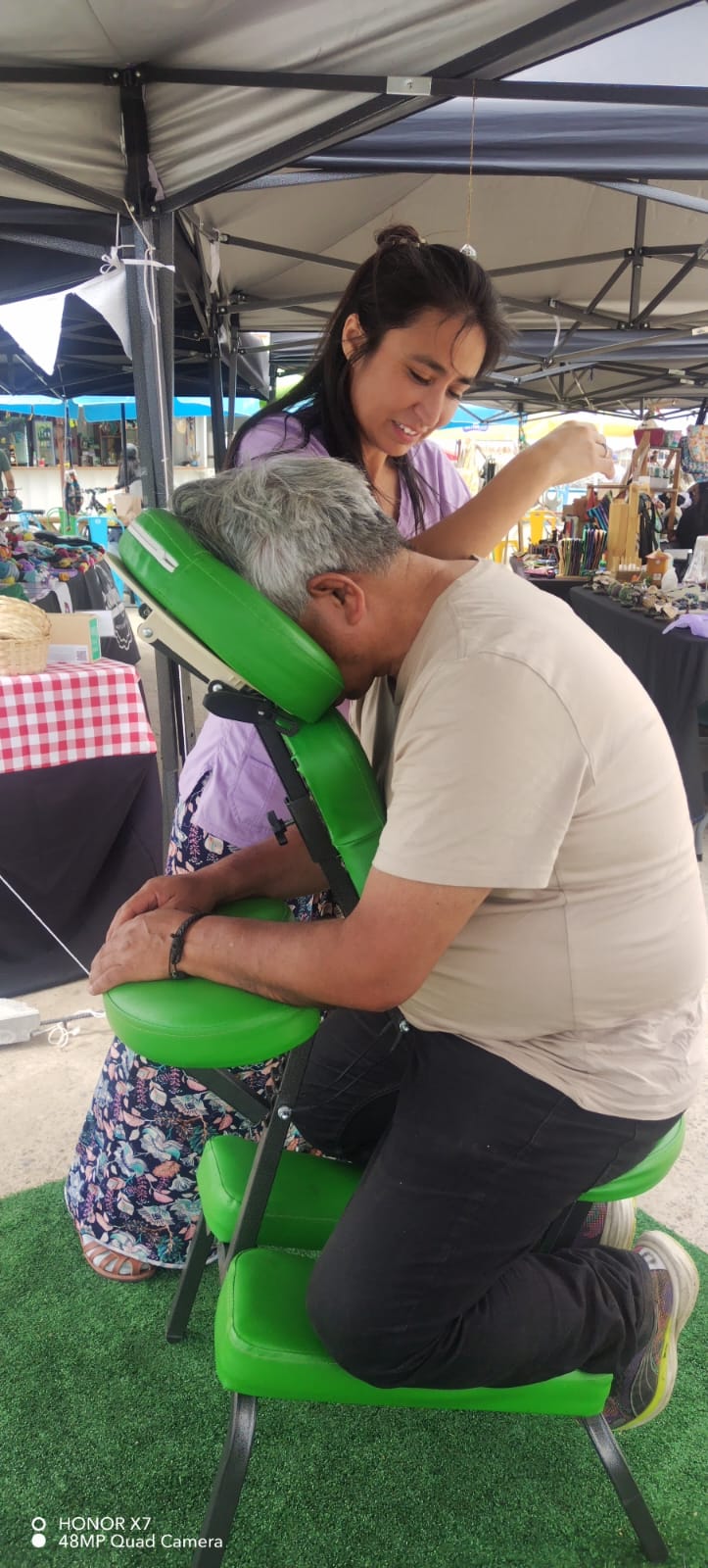 Masaje en silla ergonómica