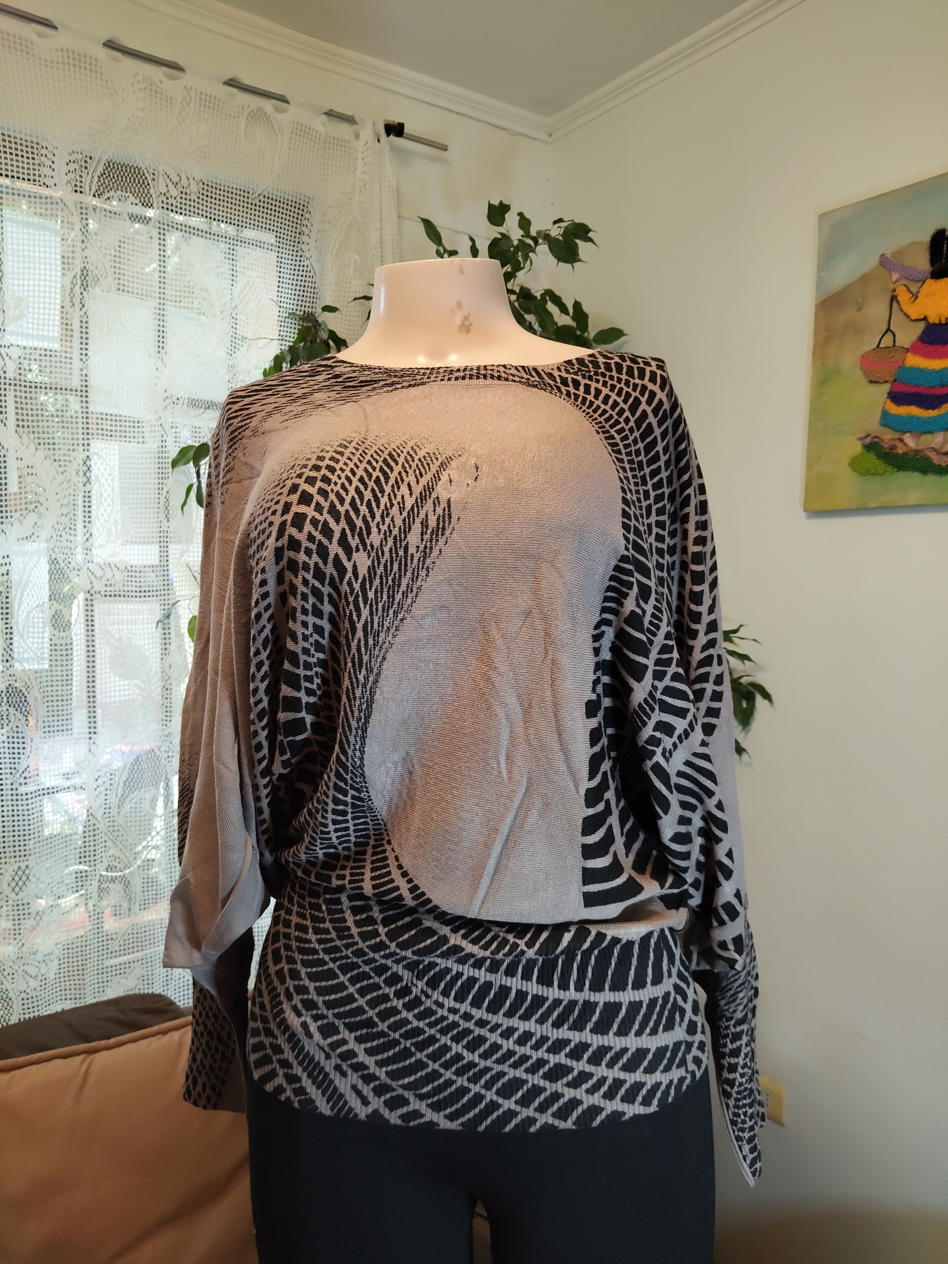 Top manga murciélago estampado abstracto