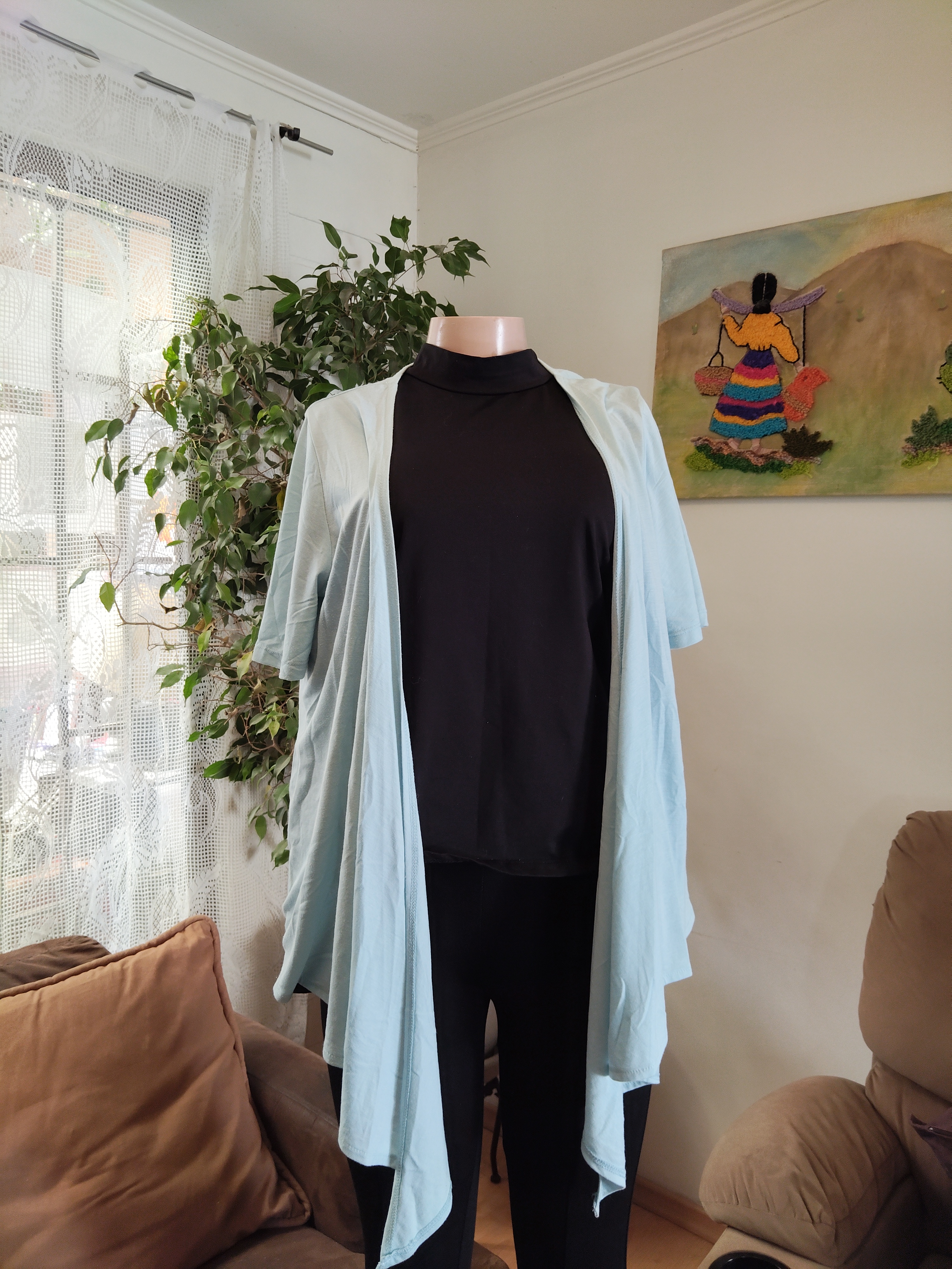 Cárdigan abierto celeste manga corta