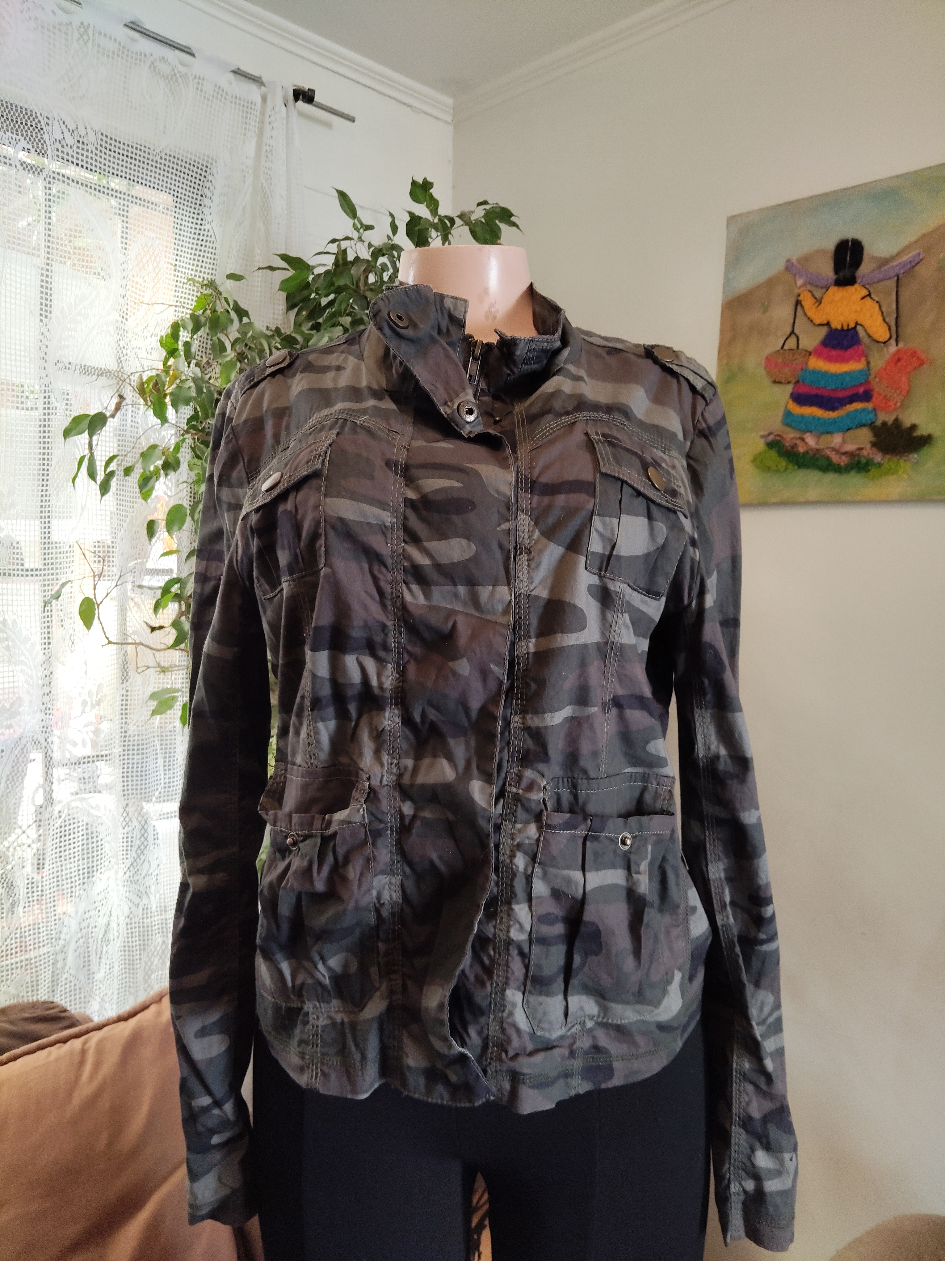 Chaqueta camuflada militar con zipper