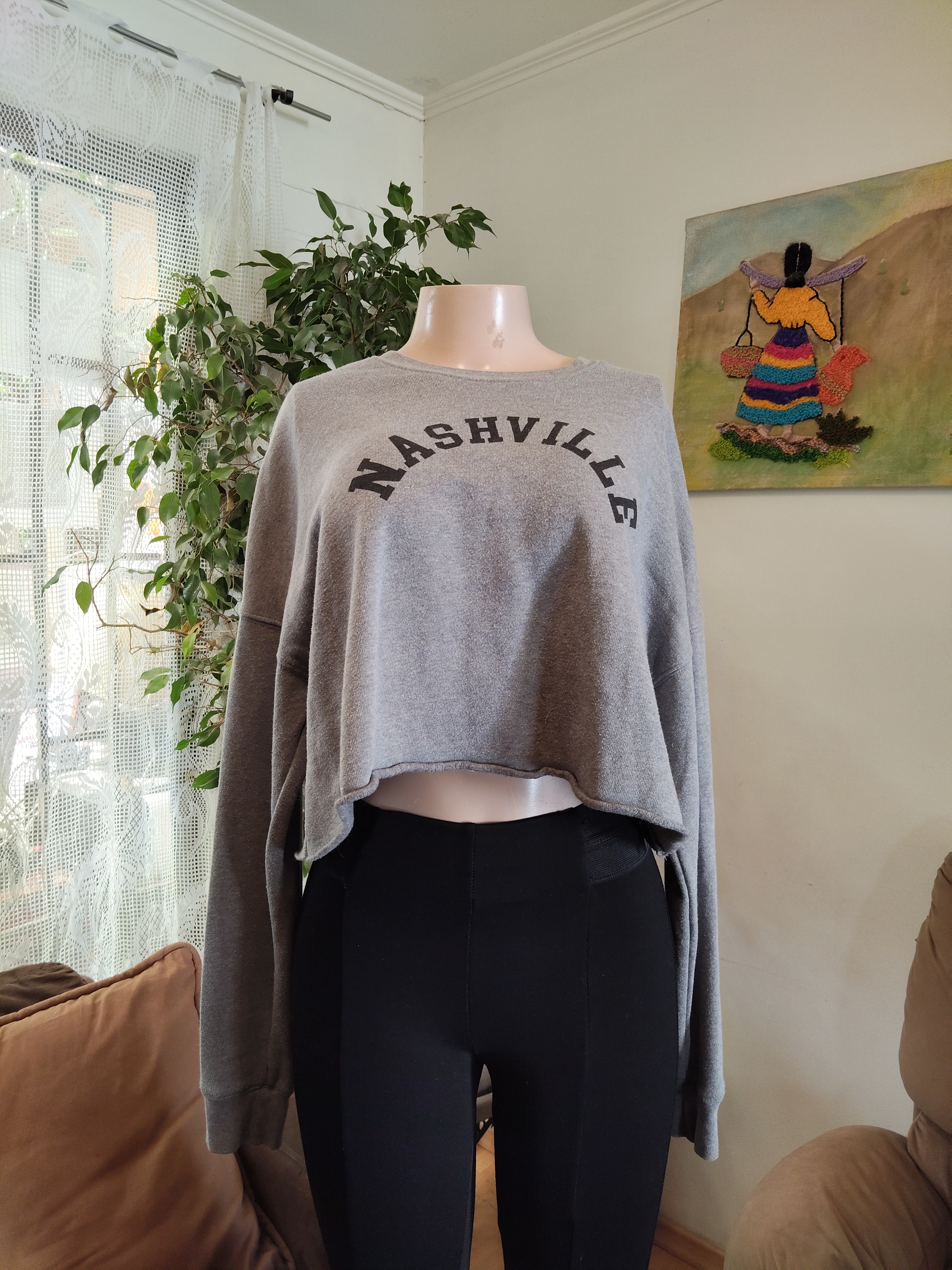 Buzo crop gris Nashville