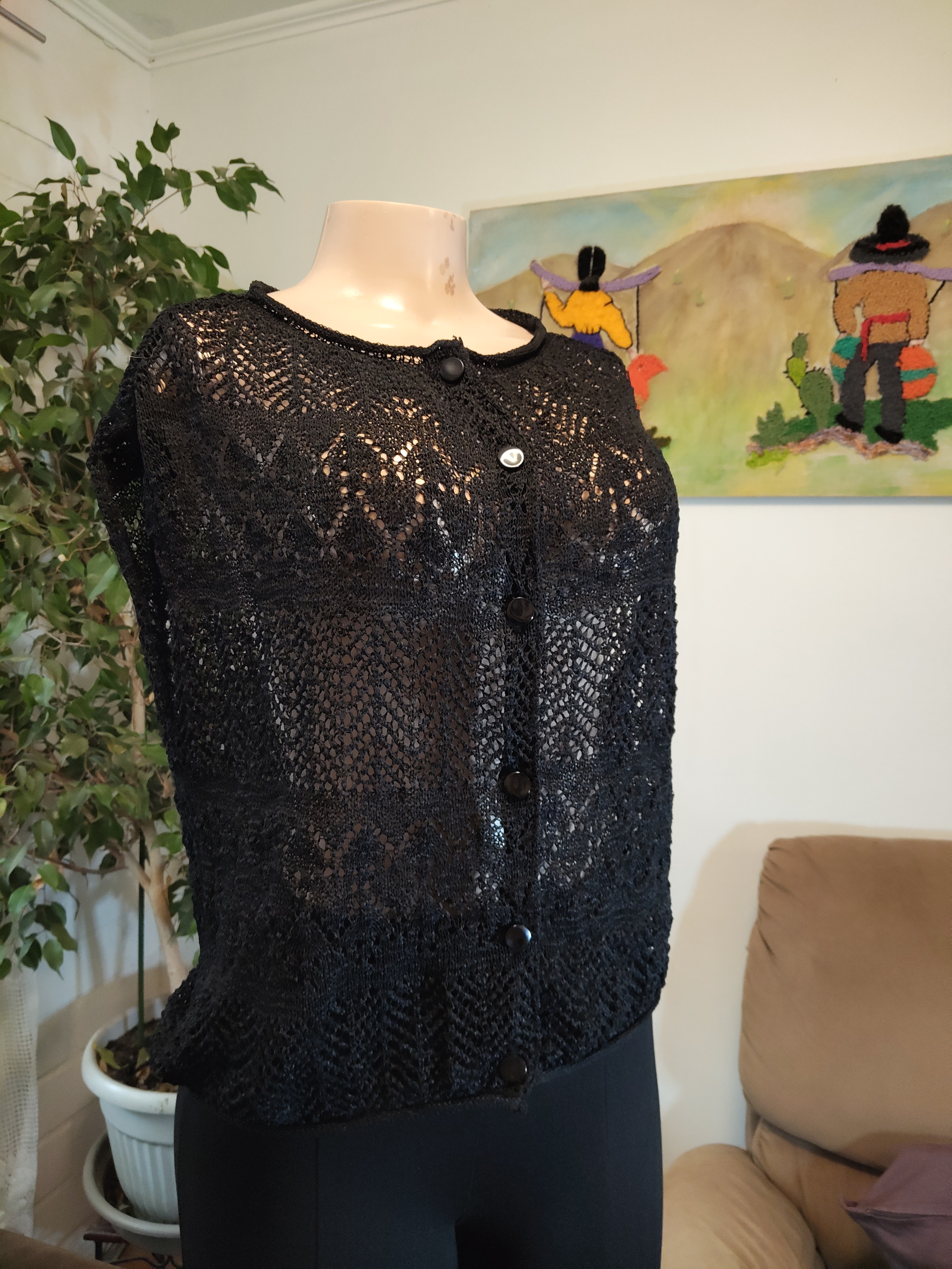 Cárdigan negro calado botones manga larga