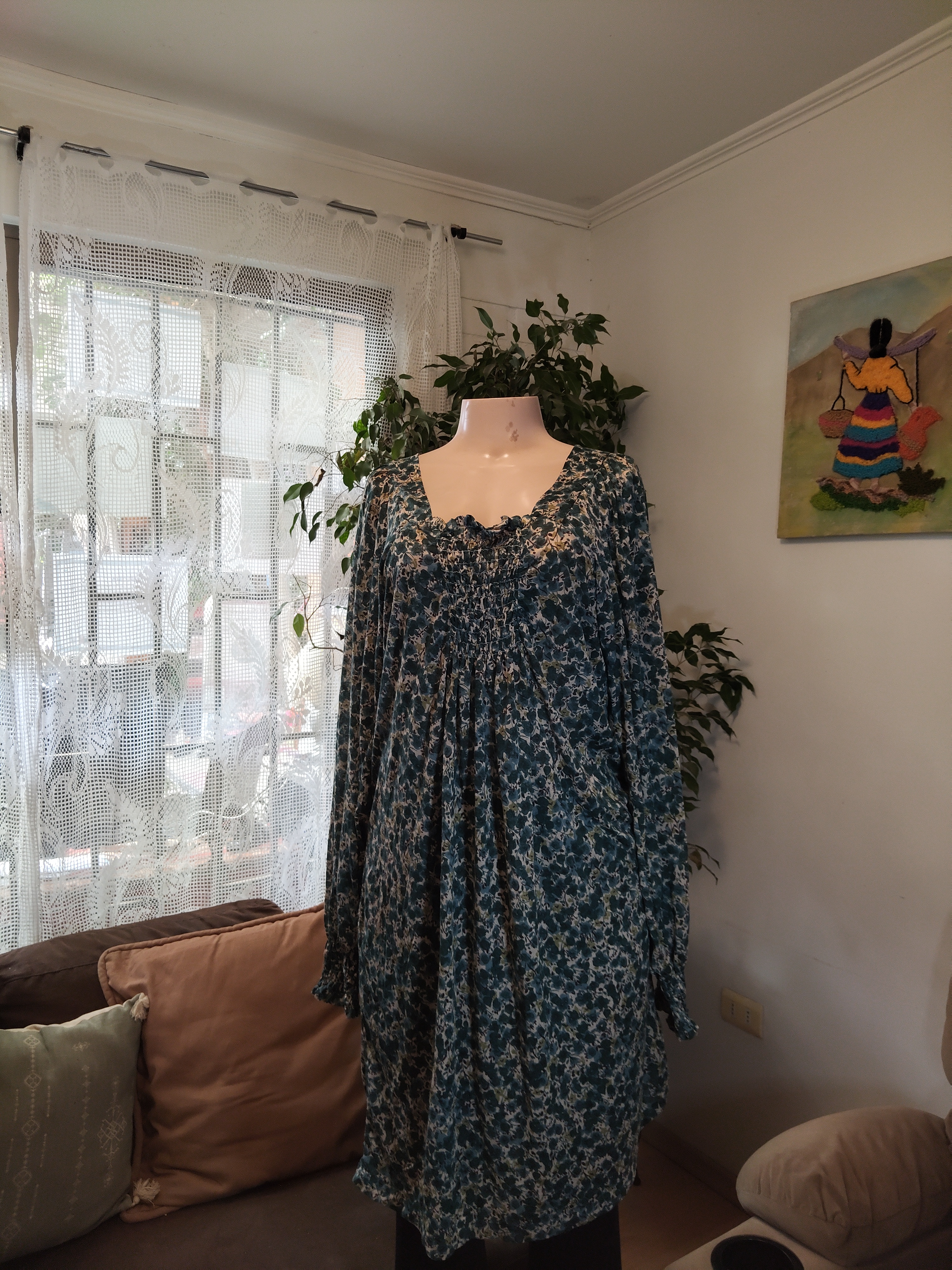 Vestido azul floral fruncido baby-doll