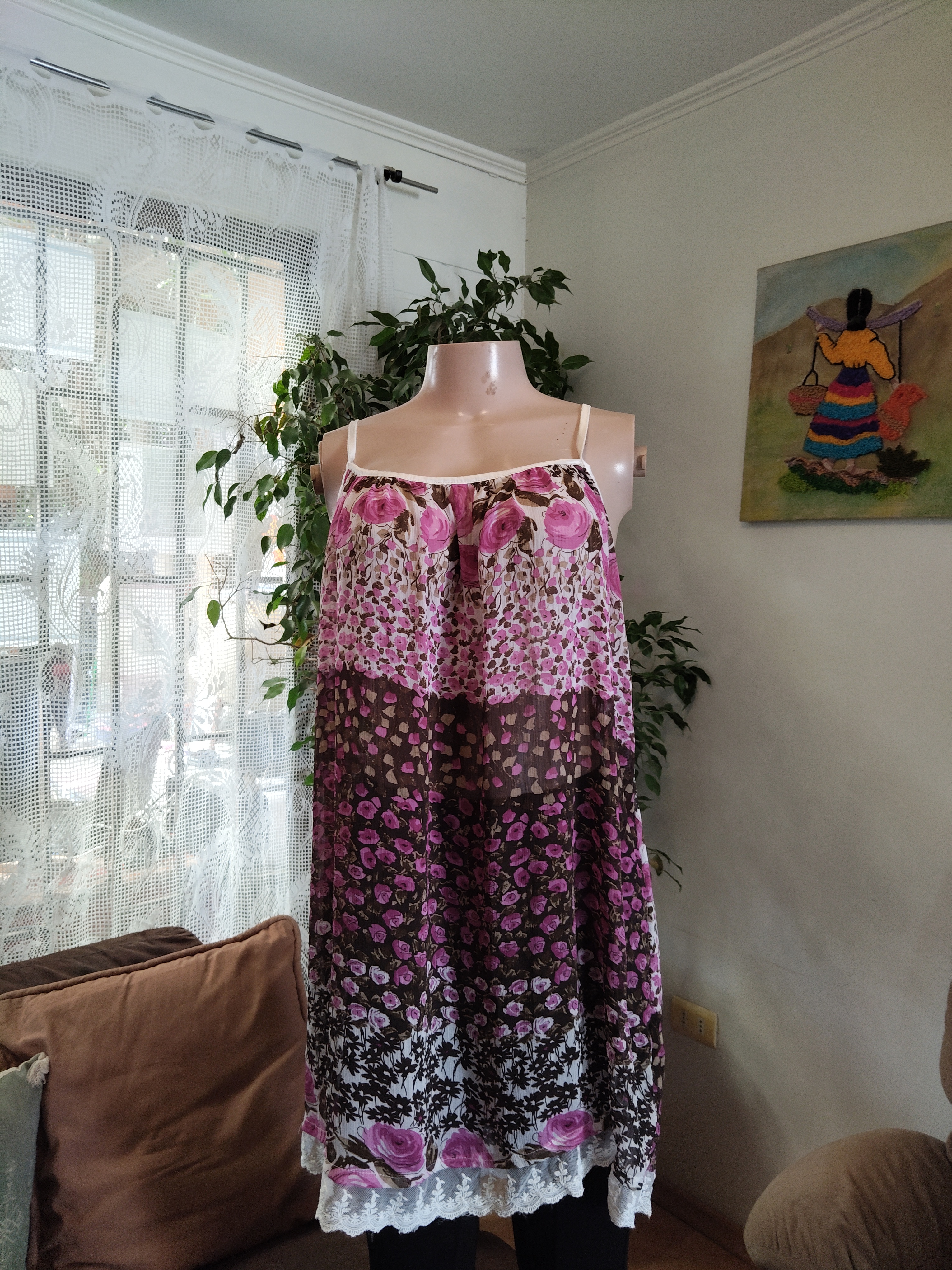 Vestido gasa rosa flores tirantes encaje